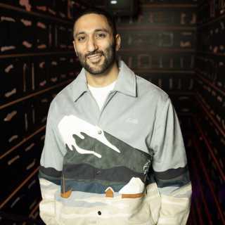 Bassam Shawl, stand-up comedian