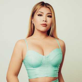 Jiaoying Summers | Comedians | The Stand Restaurant & Comedy Club